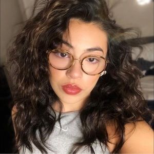 Meet your Posher, Destiny